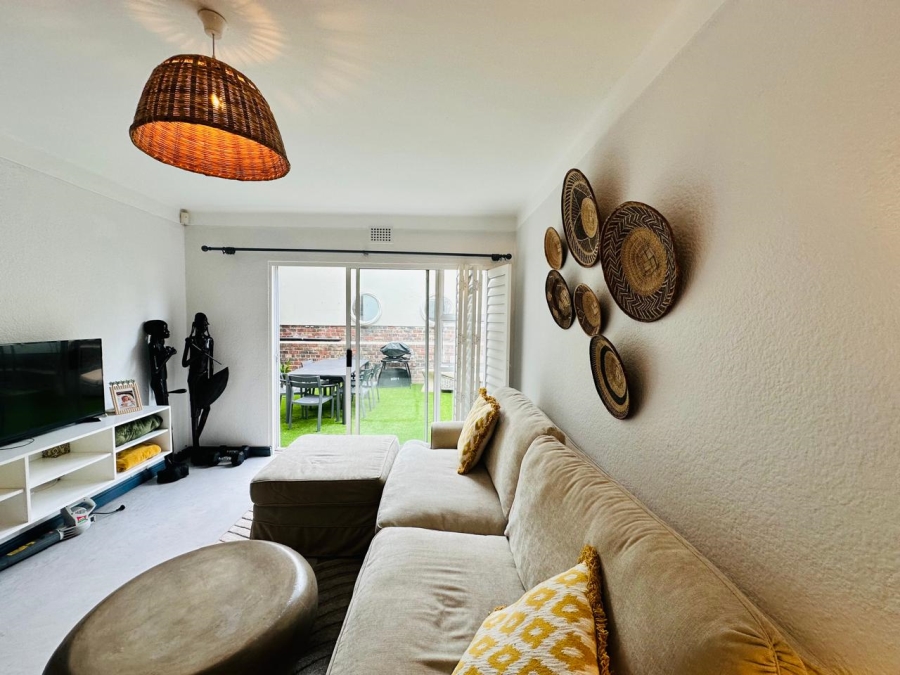 3 Bedroom Property for Sale in Sea Point Western Cape